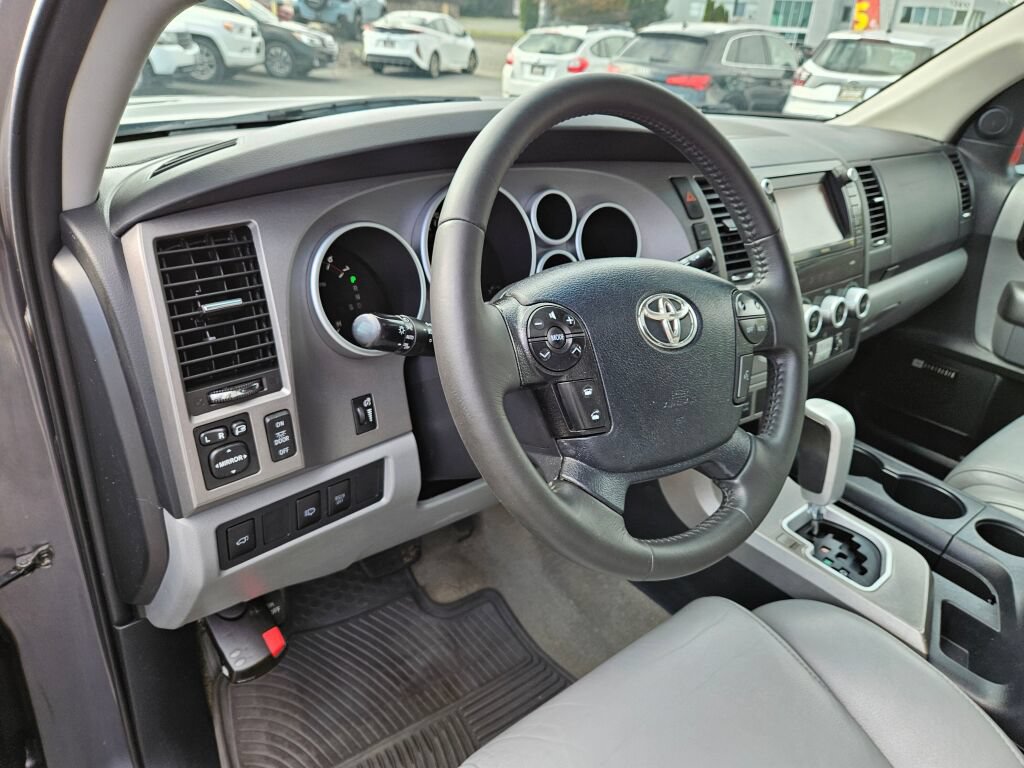 Used 2011 Toyota Sequoia Limited AWD/4WD image 20