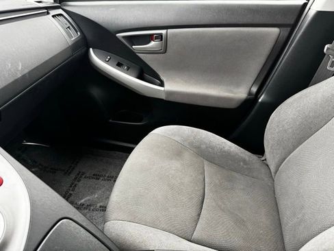 Used 2014 Toyota Prius Three image 19