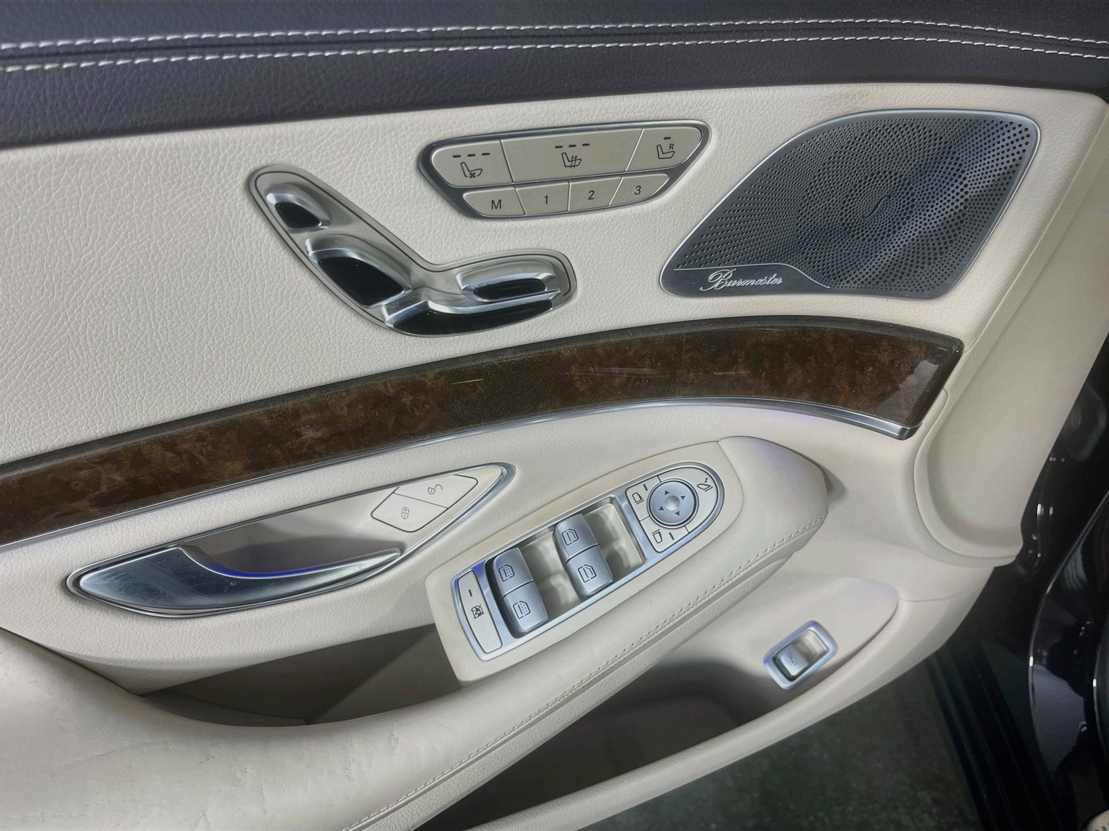 Used 2016 Mercedes-Benz S 550 Sedan image 26