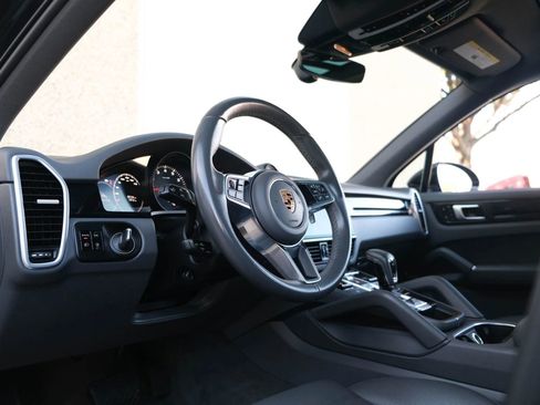 Used 2019 Porsche Cayenne image 20