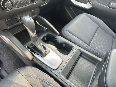 Certified 2025 Nissan Frontier SV image 32