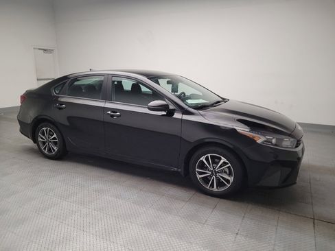Used 2023 Kia Forte LXS w/ LXS Technology Package FWD image 11