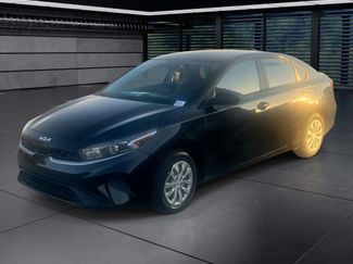 Used 2023 Kia Forte LX video 1