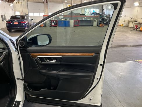 Used 2021 Honda CR-V Touring image 20