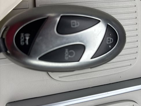 Used 2025 Hyundai Santa Fe SEL image 21