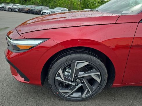 New 2025 Hyundai Elantra SEL image 10