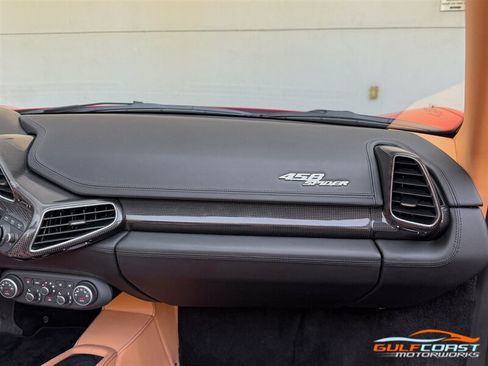 Used 2014 Ferrari 458 Spider RWD image 34