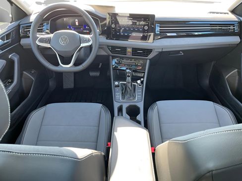 New 2026 Volkswagen Jetta SE image 9