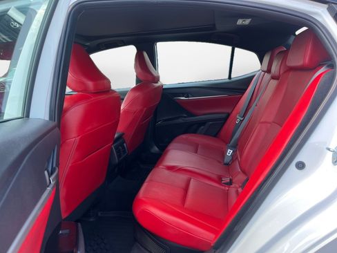 Used 2025 Toyota Camry XSE FWD image 13