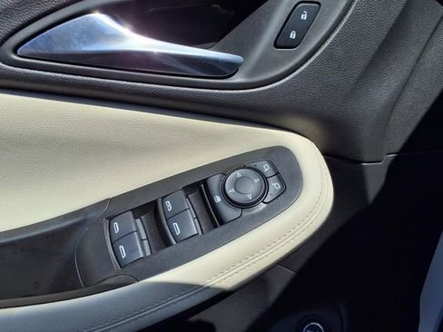 Certified 2025 Buick Encore GX Preferred w/ Advanced Technology Package image 27