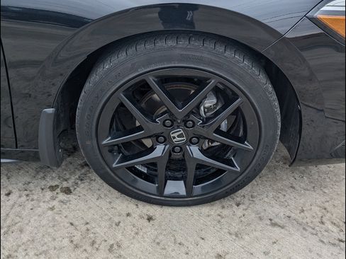 Used 2023 Honda Civic Sport image 15