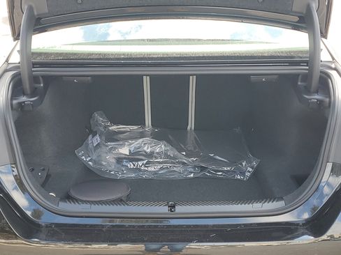 New 2026 BMW 540i xDrive w/ M Sport Package image 25