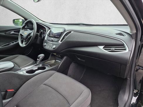 Used 2023 Chevrolet Malibu LT FWD image 22