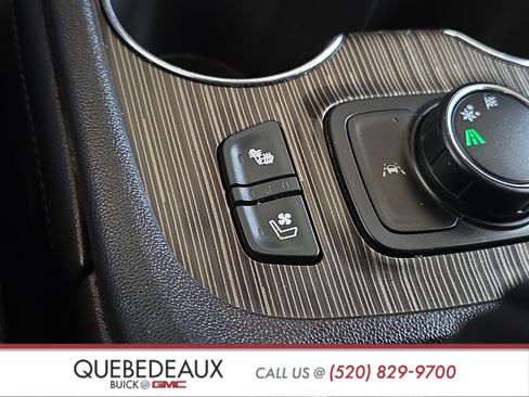 Used 2021 GMC Acadia SLT w/ Elevation Edition FWD image 22