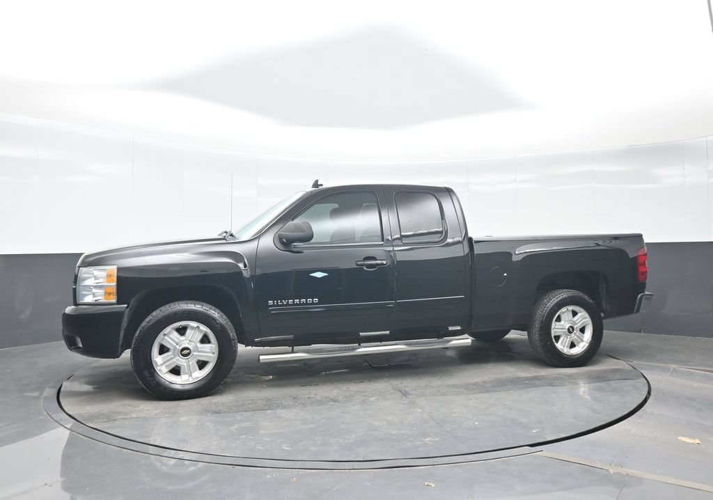 Used 2013 Chevrolet Silverado 1500 LTZ w/ LTZ Plus Package RWD image 3