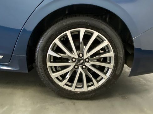 Used 2017 Lincoln Continental Select w/ Climate Package image 19