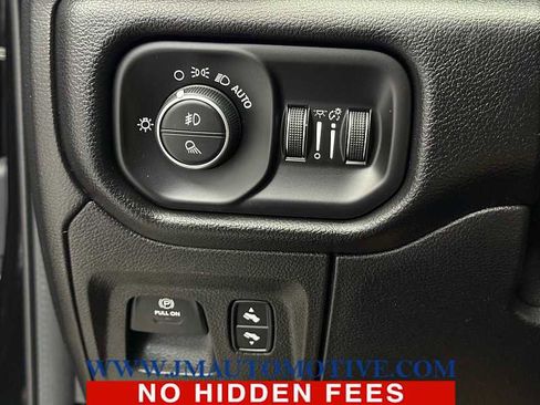 Used 2020 RAM 1500 Laramie w/ Sport Appearance Package AWD/4WD image 38