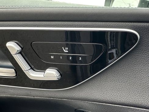 Used 2024 Mercedes-Benz GLC 300 4MATIC image 10