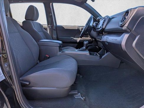Used 2017 Toyota Tacoma TRD Sport w/ Tow Package RWD image 20