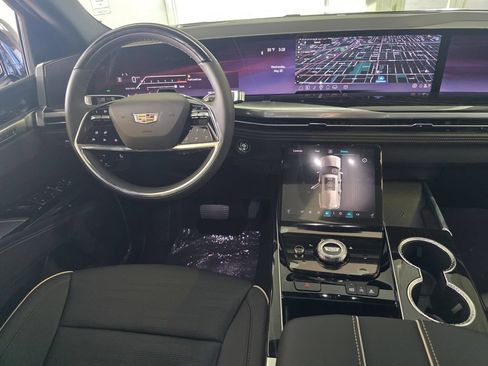 New 2026 Cadillac Escalade ESV Sport w/ Touring Package AWD/4WD image 9