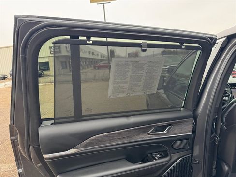 Used 2022 Jeep Grand Cherokee L Overland w/ Advanced Protech Group III image 13