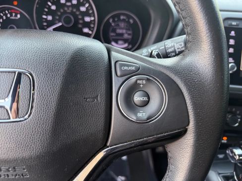 Used 2021 Honda HR-V Sport image 21