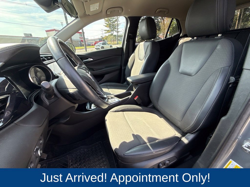 Used 2023 Buick Encore GX Select w/ Sport Touring Package FWD image 9