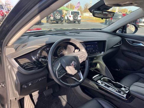 Used 2021 Buick Envision Avenir w/ Technology Package II image 12