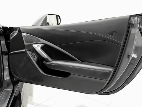 Used 2015 Chevrolet Corvette Z06 w/ 2LZ Preferred Equipment Group image 33