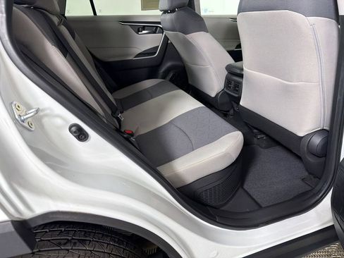 Used 2024 Toyota RAV4 XLE AWD/4WD image 15