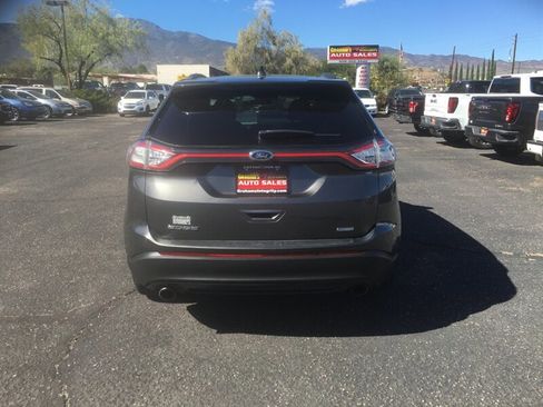 Used 2017 Ford Edge SE w/ Cargo Accessory Package image 4