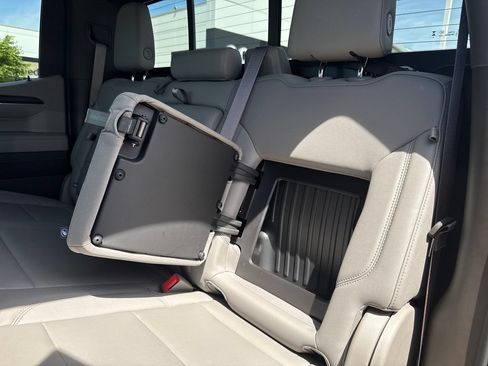 Used 2024 GMC Sierra 1500 SLT w/ SLT Premium Plus Package AWD/4WD image 35
