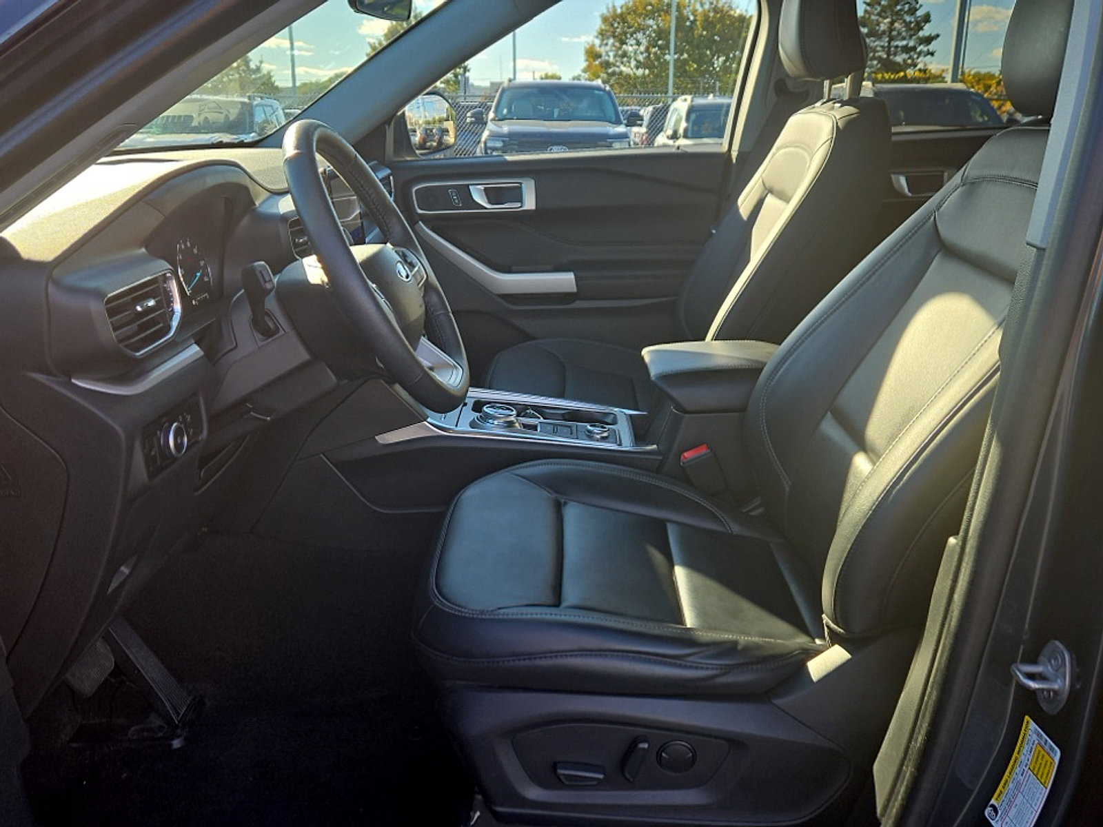 Certified 2023 Ford Explorer XLT w/ Equipment Group 202A AWD/4WD image 11