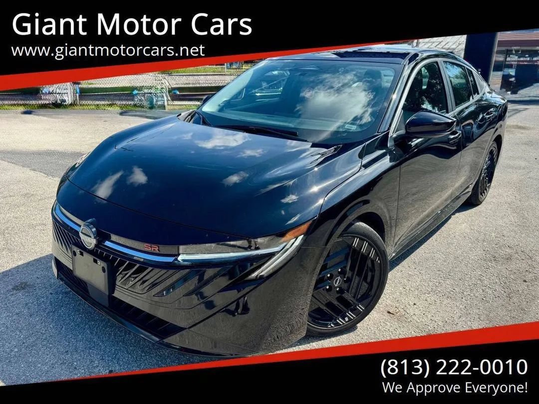 Used 2026 Nissan Sentra SR w/ Floor Mat Package FWD image 1