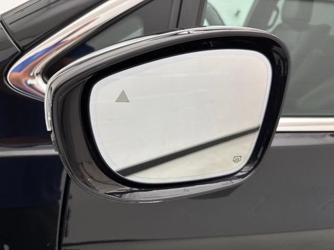 Used 2020 Chrysler Pacifica Limited FWD image 14
