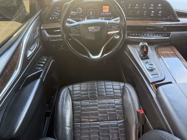 Used 2022 Cadillac Escalade ESV Sport Platinum w/ Heavy-Duty Trailer Package AWD/4WD image 17