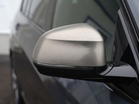 Used 2022 BMW X7 M50i w/ Dynamic Handling Package image 9