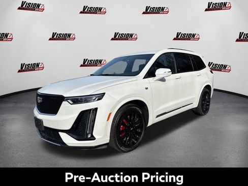 Used 2023 Cadillac XT6 Sport w/ Platinum Package AWD/4WD image 1