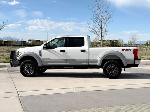 Used 2019 Ford F250 XLT w/ XLT Value Package image 4