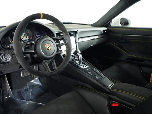 Used 2019 Porsche 911 GT2 RS image 2