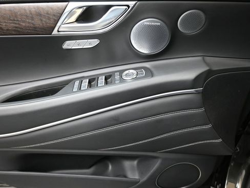 Used 2025 Genesis GV80 3.5T Prestige image 22