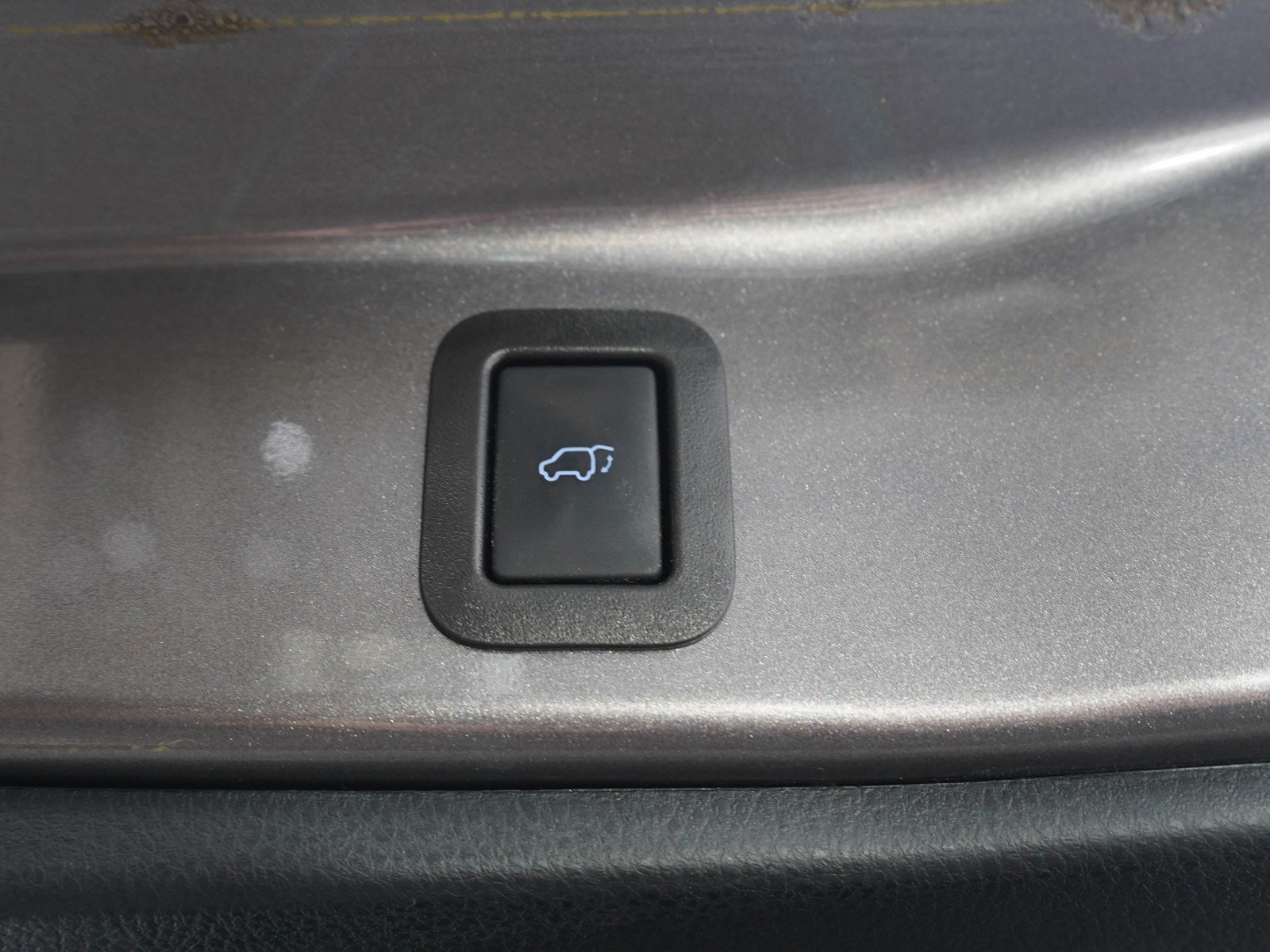 Used 2019 Toyota Highlander XLE AWD/4WD image 11