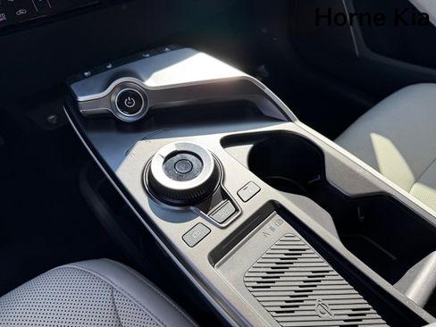 Certified 2024 Kia EV6 Wind image 23