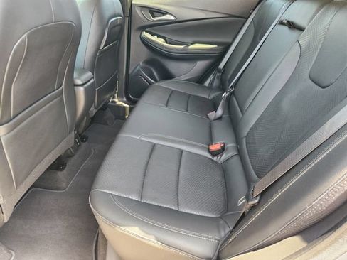 Used 2023 Buick Encore GX Essence w/ Experience Buick Package FWD image 12