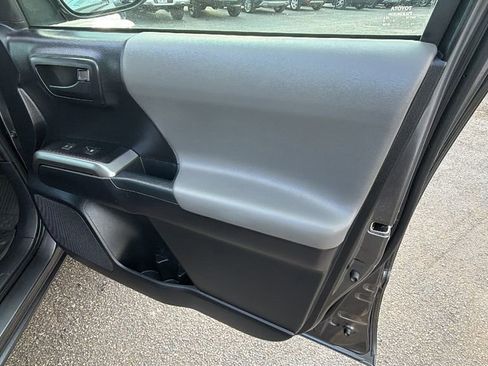 Used 2021 Toyota Tacoma SR5 image 15