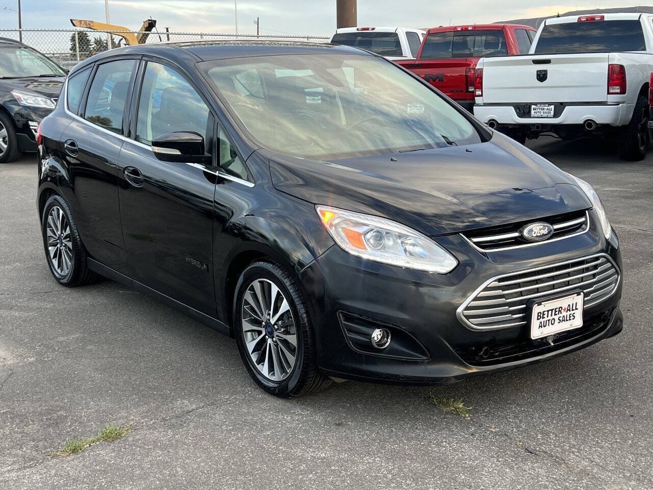 Used 2017 Ford C-MAX Titanium w/ Interior Protection Package FWD image 6