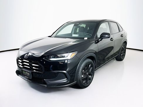 Used 2025 Honda HR-V Sport image 3