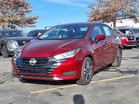 New 2025 Nissan Versa SV w/ Trunk Package FWD image 2