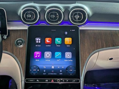 Certified 2025 Mercedes-Benz C 300 Sedan image 17