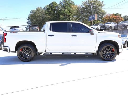 Used 2021 Chevrolet Silverado 1500 RST w/ Redline Edition AWD/4WD image 8